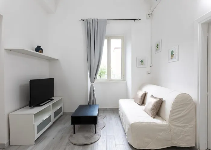 Royal House Pigneto * Roma